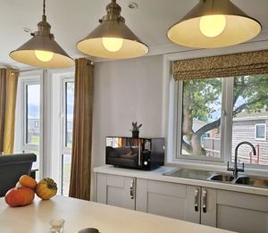 WINCHESTER LODGE- click for photo gallery